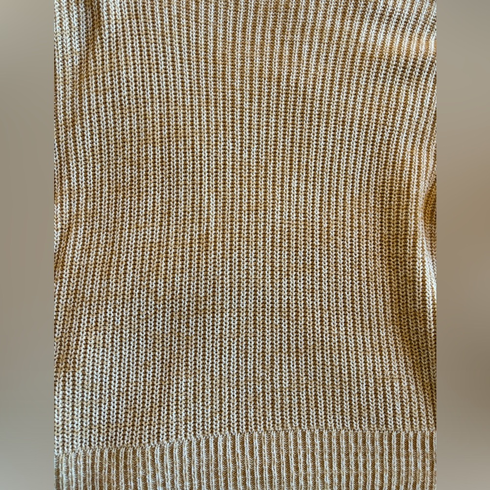 Urban Outfitters Turtleneck Sweater - Picture 5 of 5